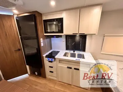 2027 Winnebago Access photo 12