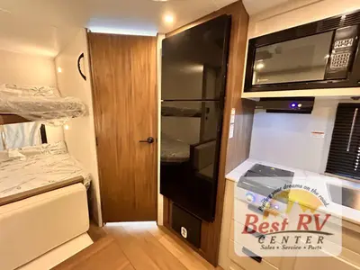 2027 Winnebago Access photo 17