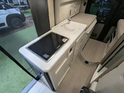 2023 Thor Motor Coach Rize photo 26