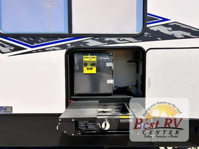 2027 Forest River Vengeance Rogue Armored photo 3