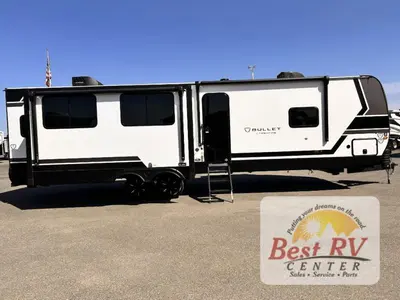 2027 Keystone Bullet Premium photo 2