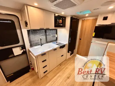 2027 Winnebago Micro Minnie photo 19