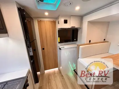 2027 Winnebago Micro Minnie photo 32