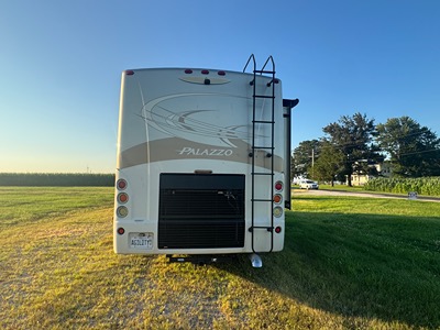 2013 THOR MOTOR COACH PALAZZO photo 21