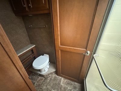 2013 THOR MOTOR COACH PALAZZO photo 29