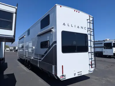 2027 Alliance RV Benchmark photo 6