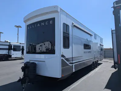 2027 Alliance RV Benchmark photo 4