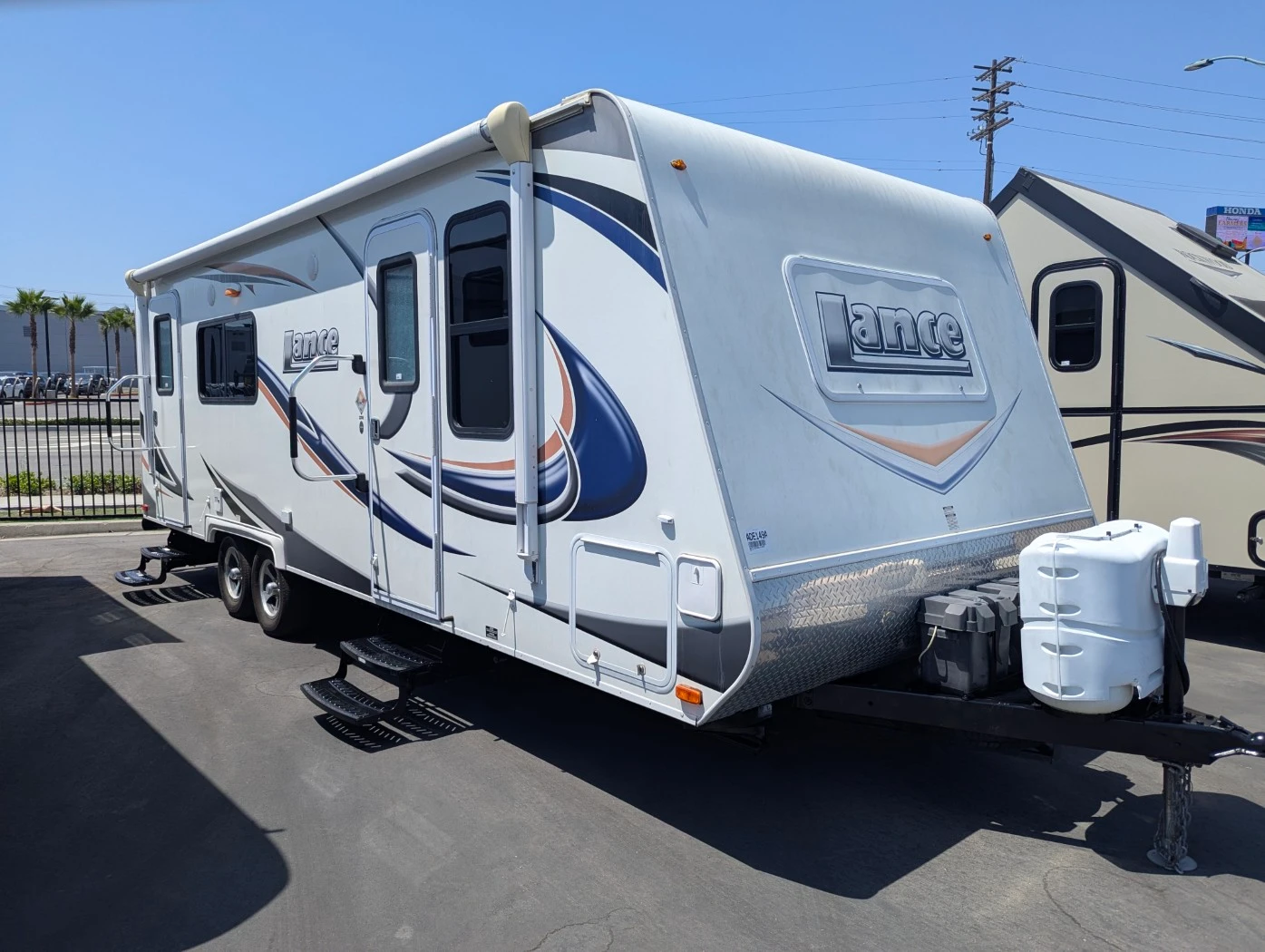 2014 Lance TT 2285 exterior