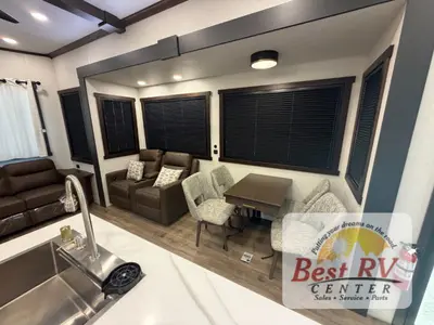2027 Forest River Cedar Creek Cottage photo 37