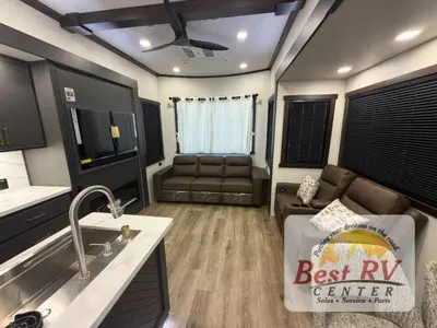2027 Forest River Cedar Creek Cottage photo 43