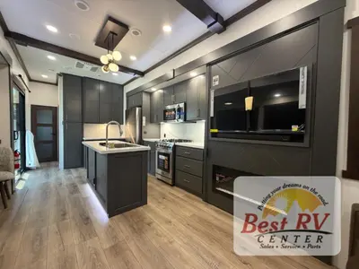 2027 Forest River Cedar Creek Cottage photo 19