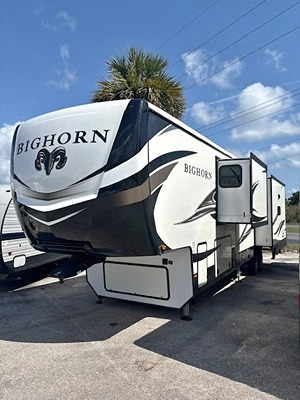 Used 2021 Heartland Bighorn 3870FB