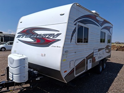 2013 FOREST RIVER STEALTH photo 2