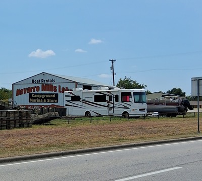 2011 THOR MOTOR COACH HURRICANE photo 9
