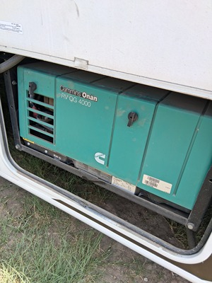 2011 THOR MOTOR COACH HURRICANE photo 11