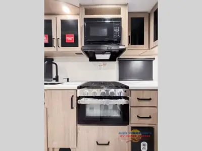 2026 Grand Design Imagine XLS photo 24