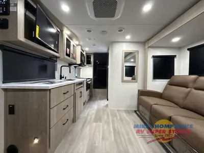 2026 Grand Design Imagine XLS photo 18