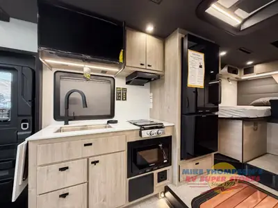 2026 Grand Design Lineage Series M photo 21