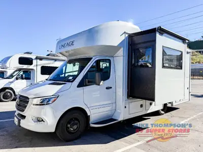 2026 Grand Design Lineage Series M photo 2