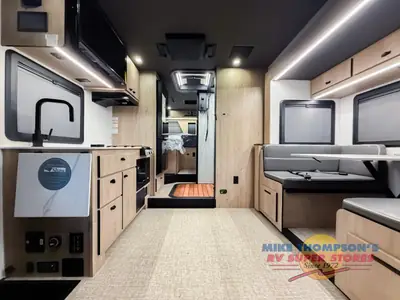 2026 Grand Design Lineage Series M photo 13