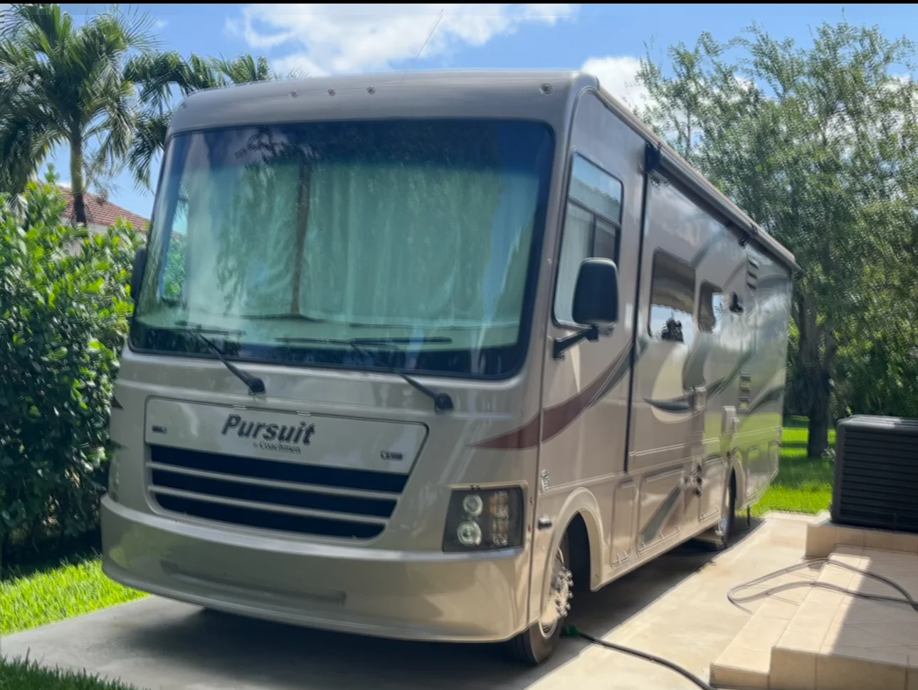 2016 COACHMEN PURSUIT exterior