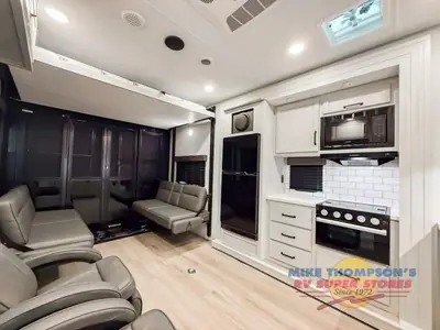 2026 Grand Design Momentum G-Class photo 9