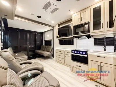 2026 Grand Design Momentum G-Class photo 11