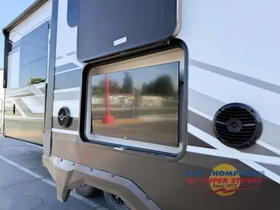 2026 Grand Design Momentum M-Class photo 7