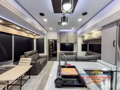 2026 Grand Design Momentum M-Class photo 7