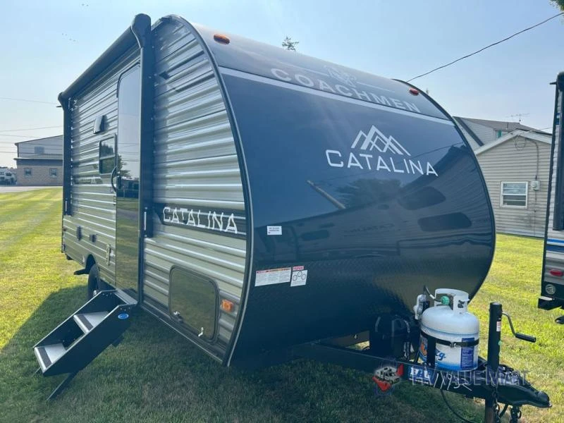 2026 Coachmen Catalina Summit Series 7 exterior