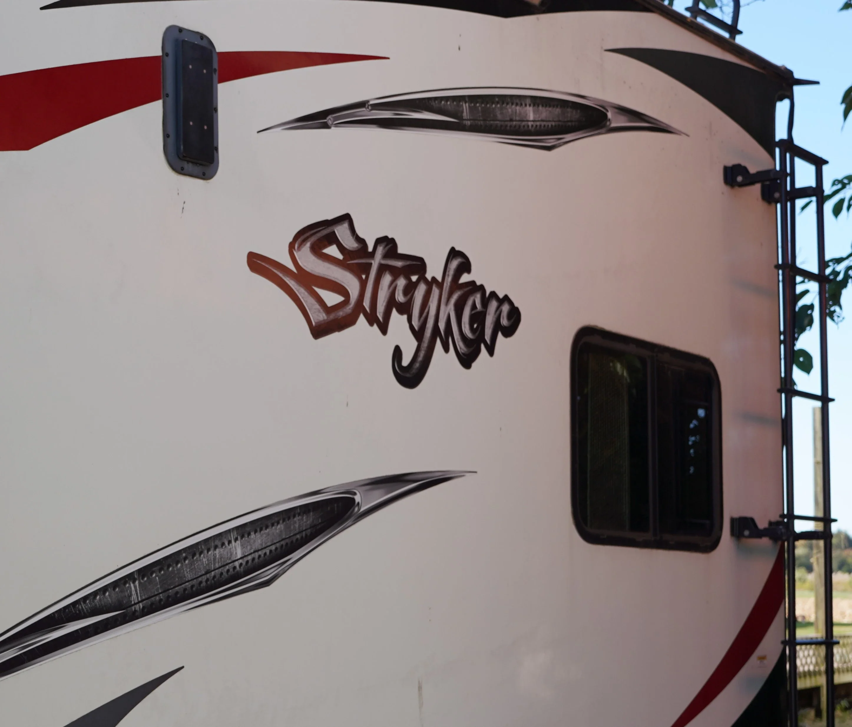 2016 CRUISER RV CORP STRYKER exterior