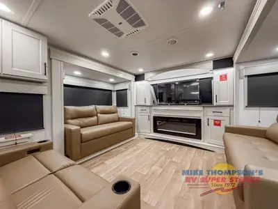 2026 Grand Design Solitude photo 7