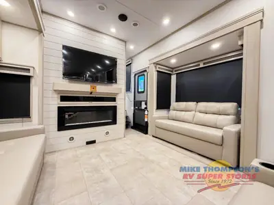 2026 Grand Design Solitude photo 13