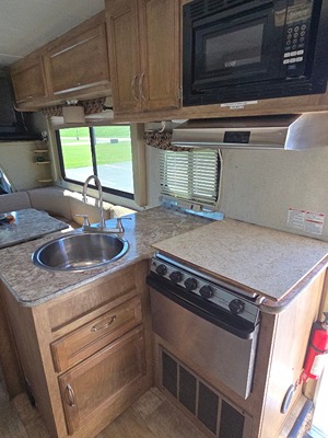 2017 GULF STREAM CONQUEST C photo 13
