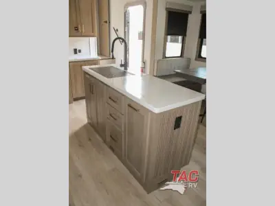 2027 Forest River Rockwood Signature R361RLS photo 29