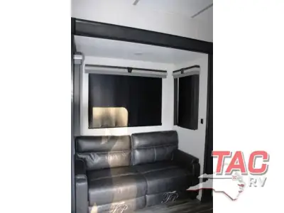 2023 Keystone Alpine 3720MD photo 20