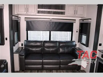 2023 Keystone Alpine 3720MD photo 25
