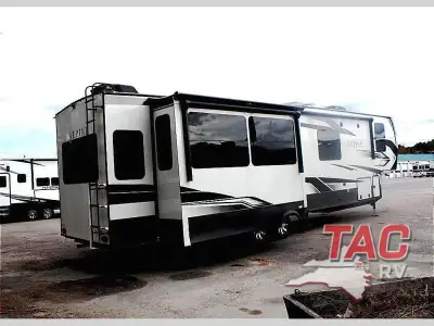 2023 Keystone Alpine 3720MD photo 8