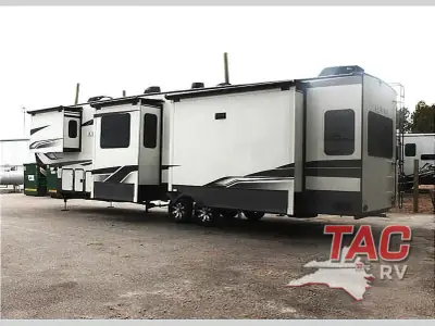 2023 Keystone Alpine 3720MD photo 6