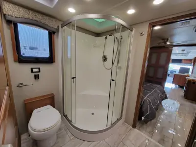 2019 Entegra Coach Insignia 44B photo 22