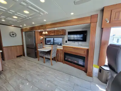 2019 Entegra Coach Insignia 44B photo 9