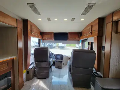 2019 Entegra Coach Insignia 44B photo 24