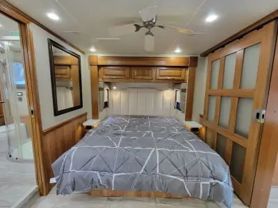 2019 Entegra Coach Insignia 44B photo 15