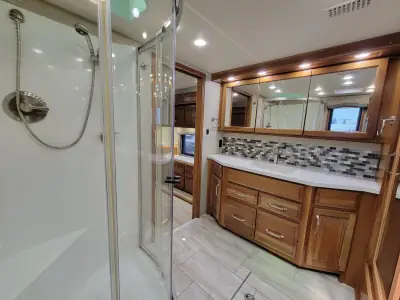 2019 Entegra Coach Insignia 44B photo 21