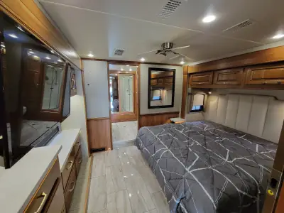 2019 Entegra Coach Insignia 44B photo 17