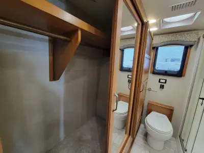 2019 Entegra Coach Insignia 44B photo 29