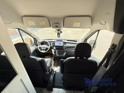 2027 Pleasure-Way Ontour 2.2 AWD photo 8