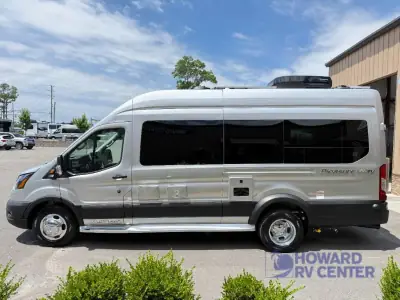 2027 Pleasure-Way Ontour 2.2 AWD photo 4