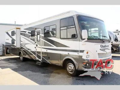 2009 Damon Challenger 376 photo 5
