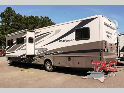 2009 Damon Challenger 376 photo 3